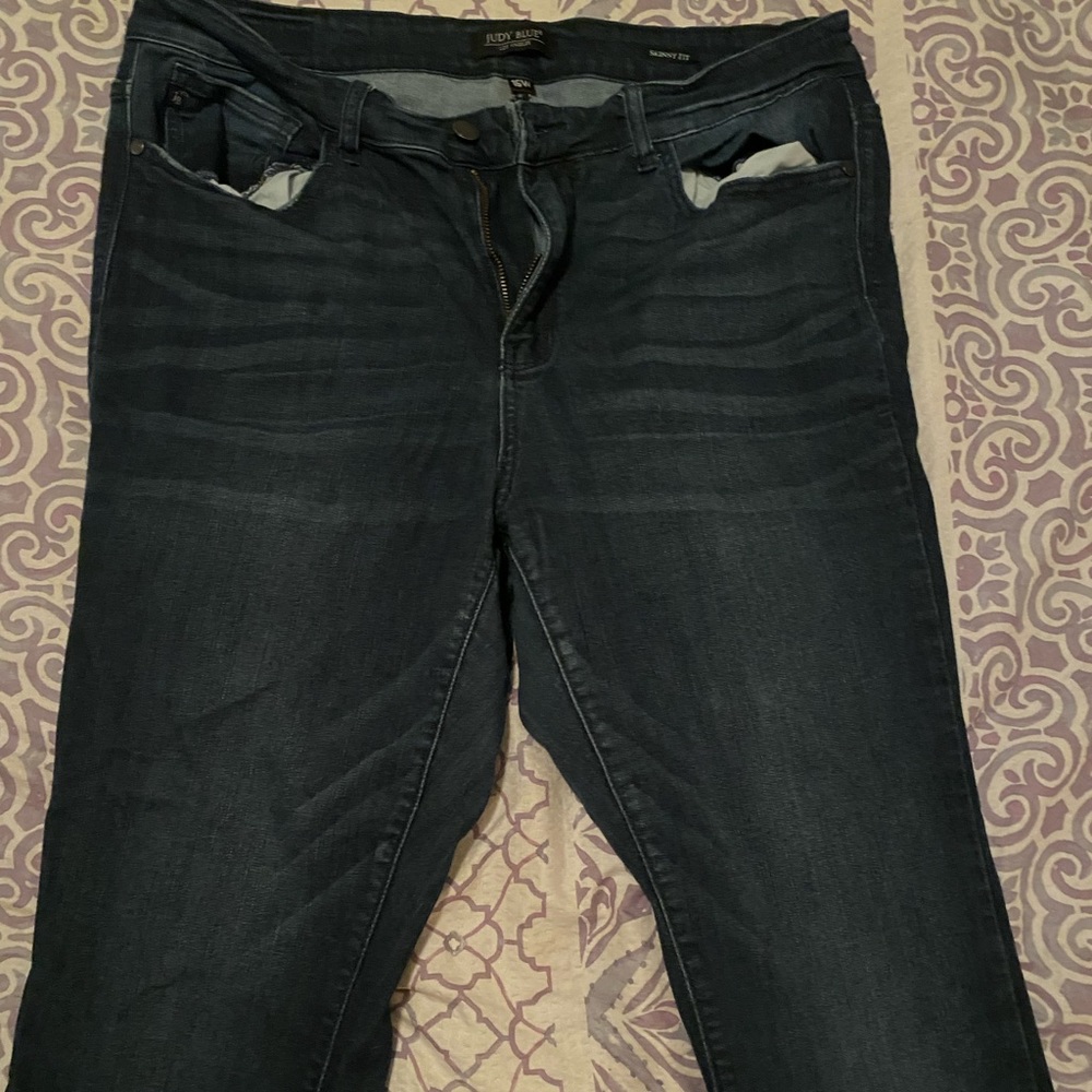 Judy Blue dark wash skinny jeans